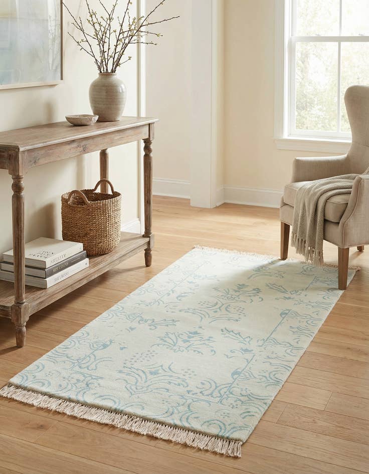 Detail image of 2' 7 x 5'  Hand Knotted Darya Wool Rug