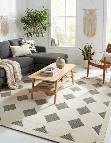 Black and White Prismatic Square Rug