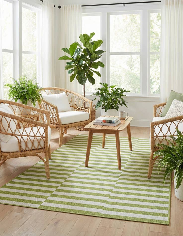 Detail image of 6' x 9'  Washable Striped Indoor / Outdoor Rug