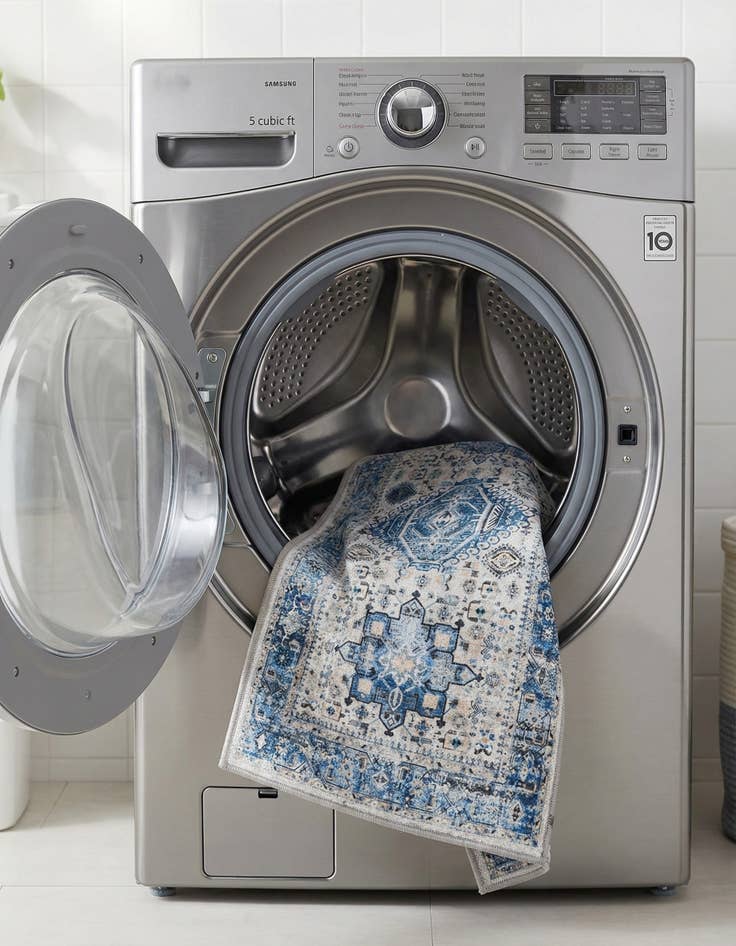 Detail image of 2' x 6'  Washable Yara Runner Rug