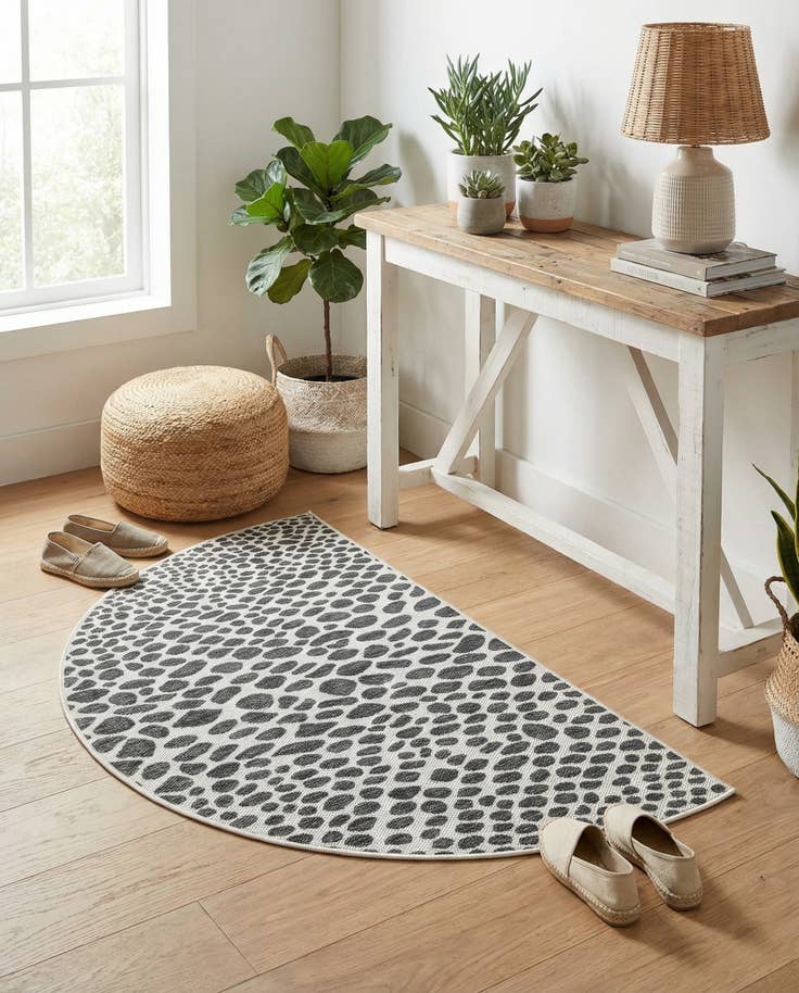 Detail image of 3' x 6' Easy-Clean Jill Zarin Cape Town Indoor / Outdoor Hearth Rug