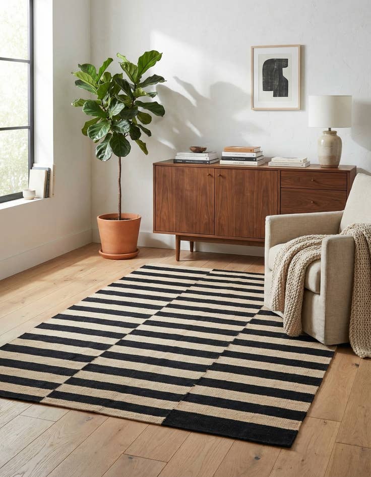 Detail image of 3' 3 x 4' 10  Hand Woven Kilim Modern Wool Rug