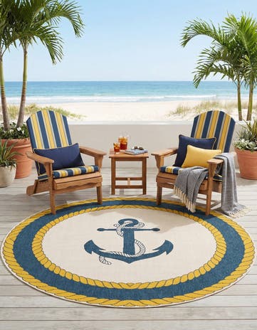 Ivory Easy-Clean Coastal Indoor / Outdoor Round Rug