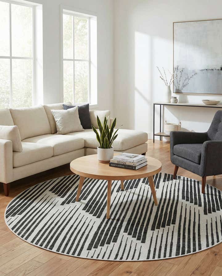 7' 10 x 7' 10 Easy-Clean Modern Indoor / Outdoor Round Rug