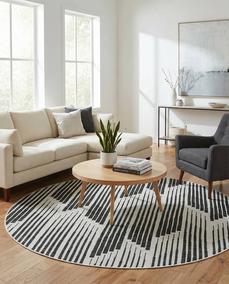 Detail image of 7' 10 x 7' 10 Easy-Clean Modern Indoor / Outdoor Round Rug