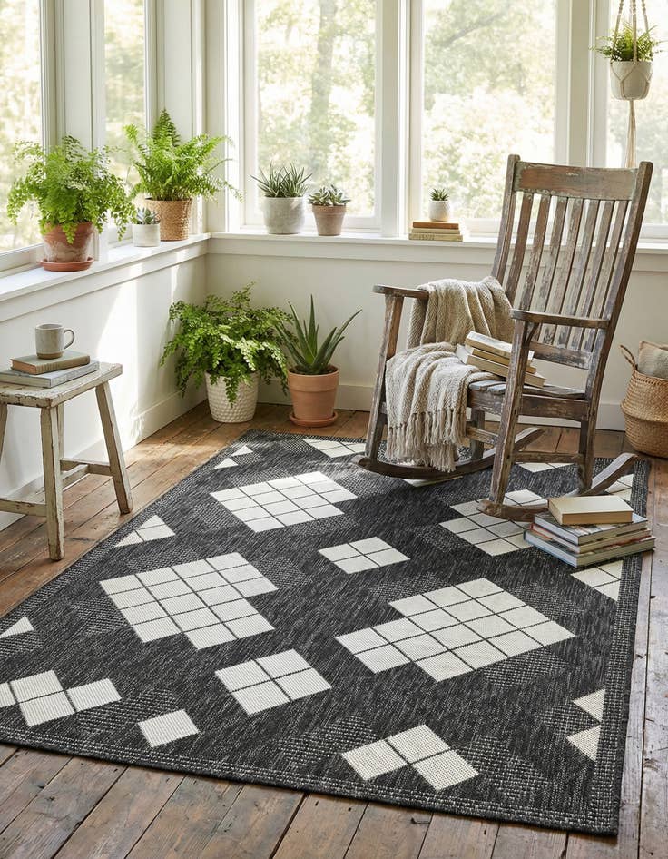 Detail image of 4' x 6'  Washable Modern Indoor / Outdoor Rug
