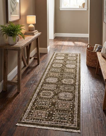 Green Grand Tradition Runner Rug