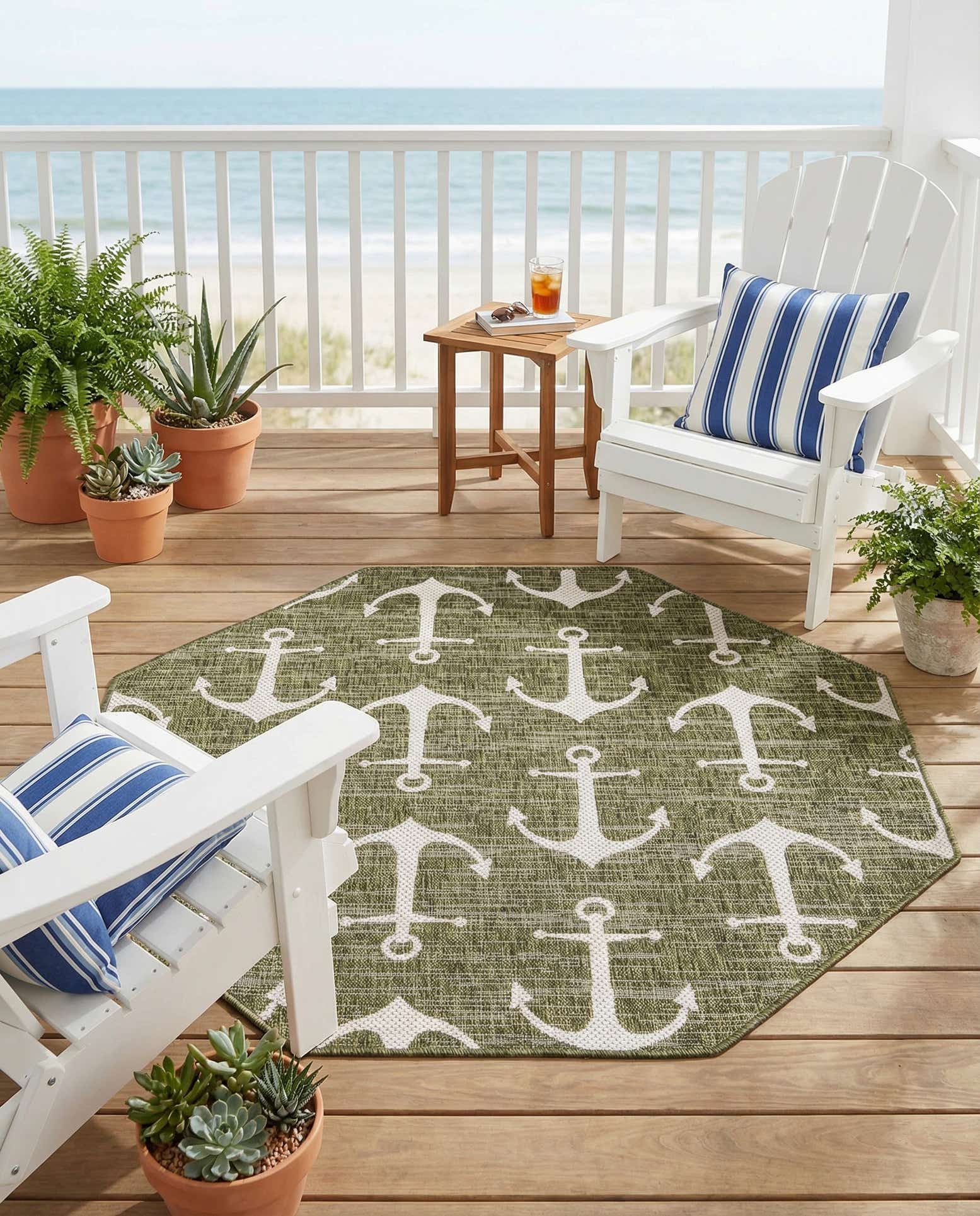 5' 3 x 5' 3 Easy-Clean Coastal Indoor / Outdoor Octagon Rug