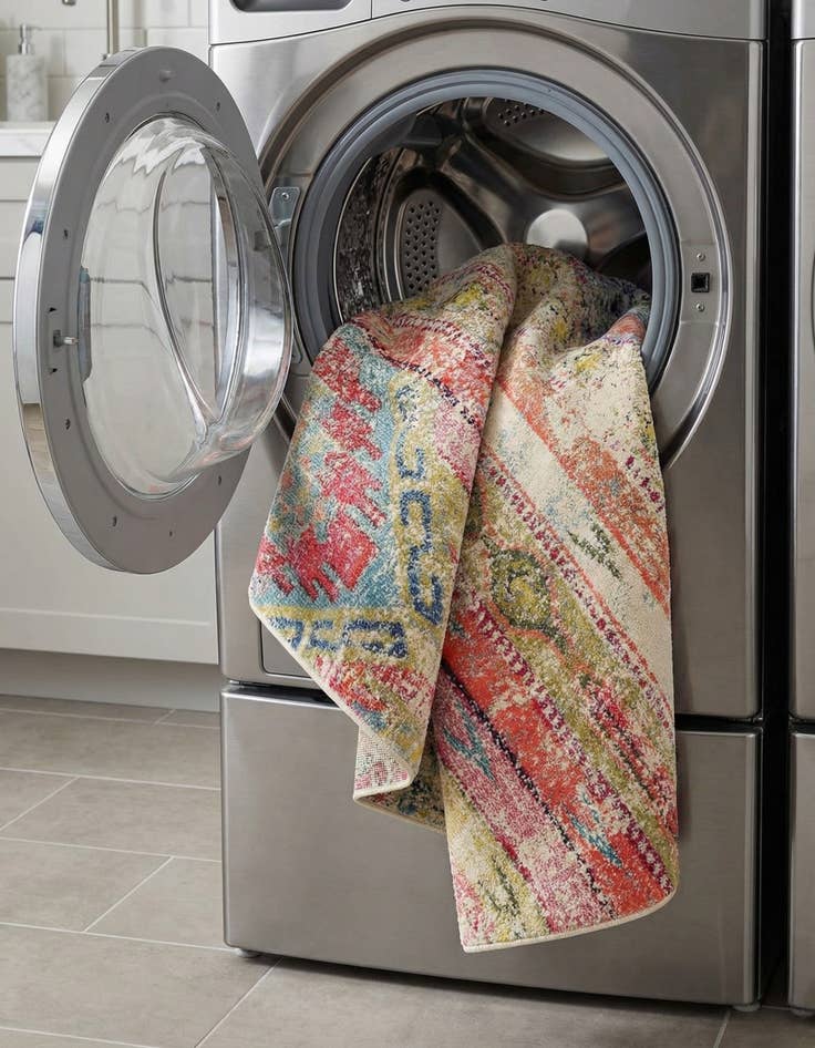 Detail image of 6' x 6'  Washable Santa Fe Round Rug