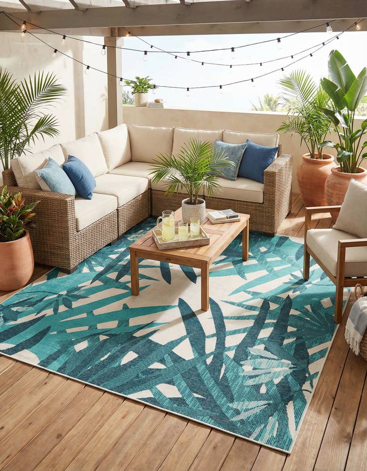 Detail image of 7' 10 x 7' 10  Washable Botanical Indoor / Outdoor Square Rug