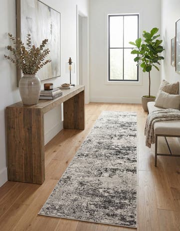 2' 7 x 12' Leipzig Runner Rug