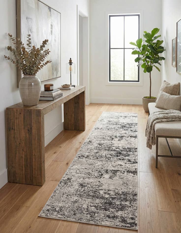 Detail image of 2' 7 x 12' Leipzig Runner Rug