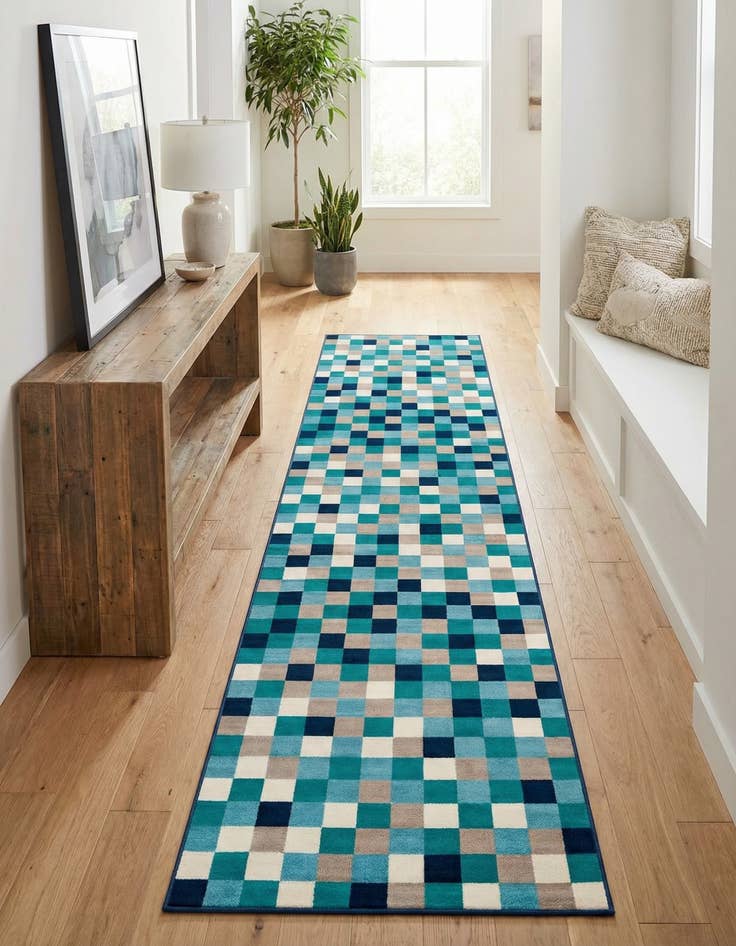 Detail image of 3' x 12' Azalea Runner Rug