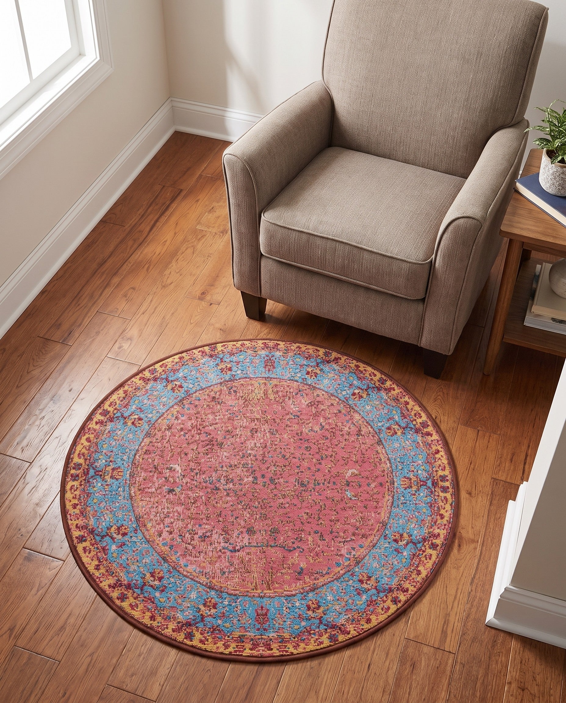 3' 1 x 3' 1 Easy-Clean Traditional Indoor / Outdoor Round Rug