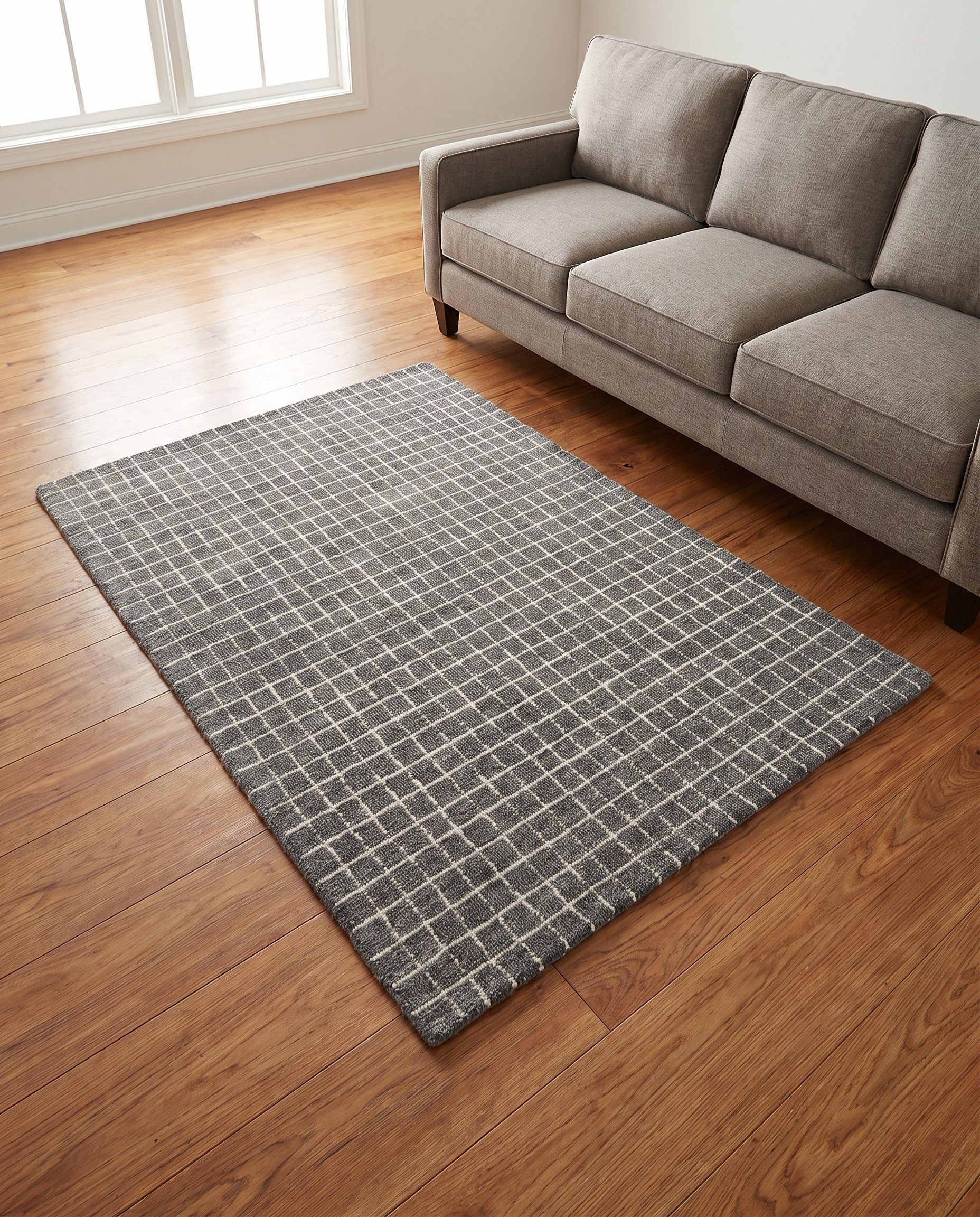 4' 1 x 6' 1 Heritage Line Wool Rug