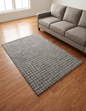 4' 1 x 6' 1 Heritage Line Wool Rug