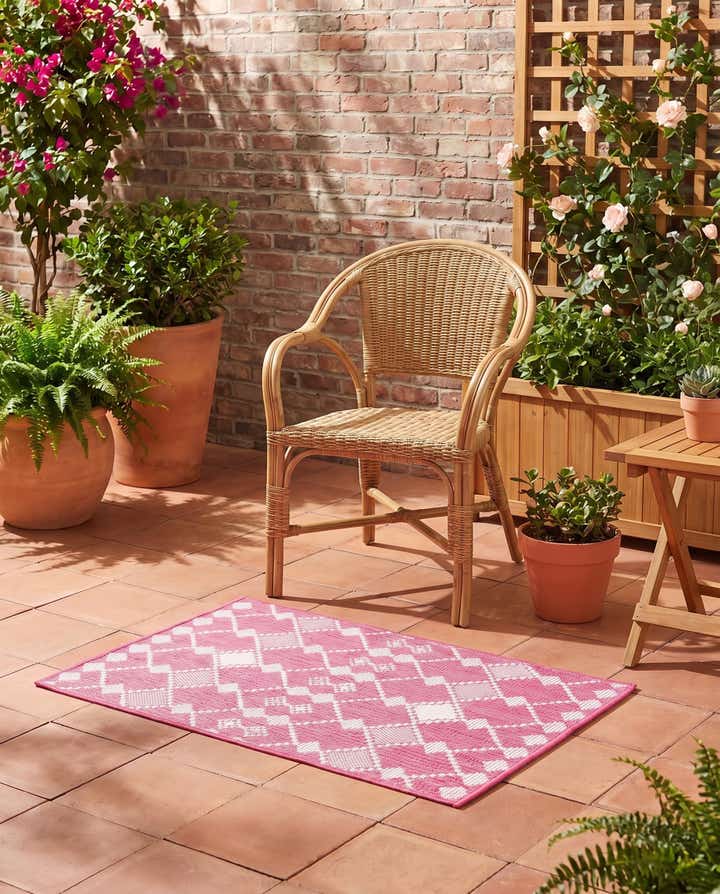 2' x 3' Easy-Clean Trellis Indoor / Outdoor Rug