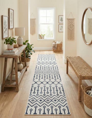 Coastal White Bohemian Trellis Runner Rug