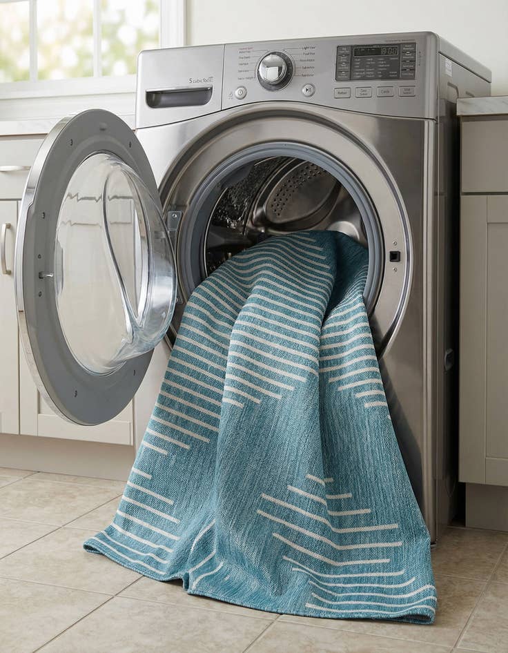 Detail image of  7' 10 x 10'  Washable Modern Indoor / Outdoor Rug