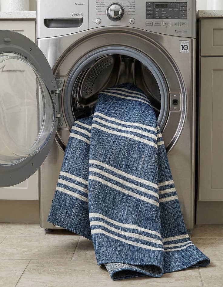 Detail image of 7' 10 x 10'  Washable Jill Zarin Anguilla Indoor / Outdoor Rug