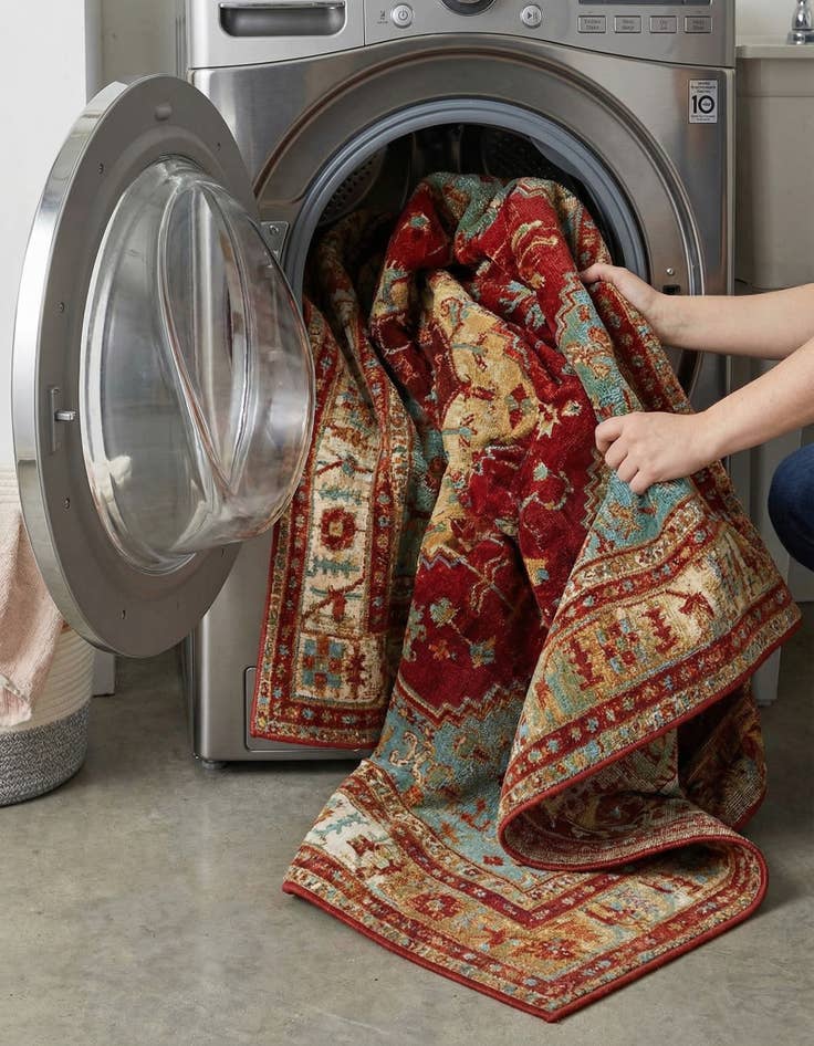 Detail image of  7' 10 x 7' 10  Washable Traditional Indoor / Outdoor Square Rug