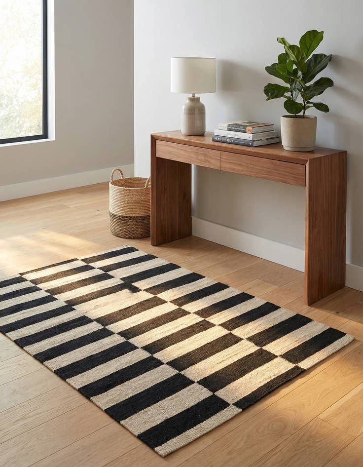 Detail image of 2' 7 x 3' 9  Hand Woven Kilim Modern Wool Rug