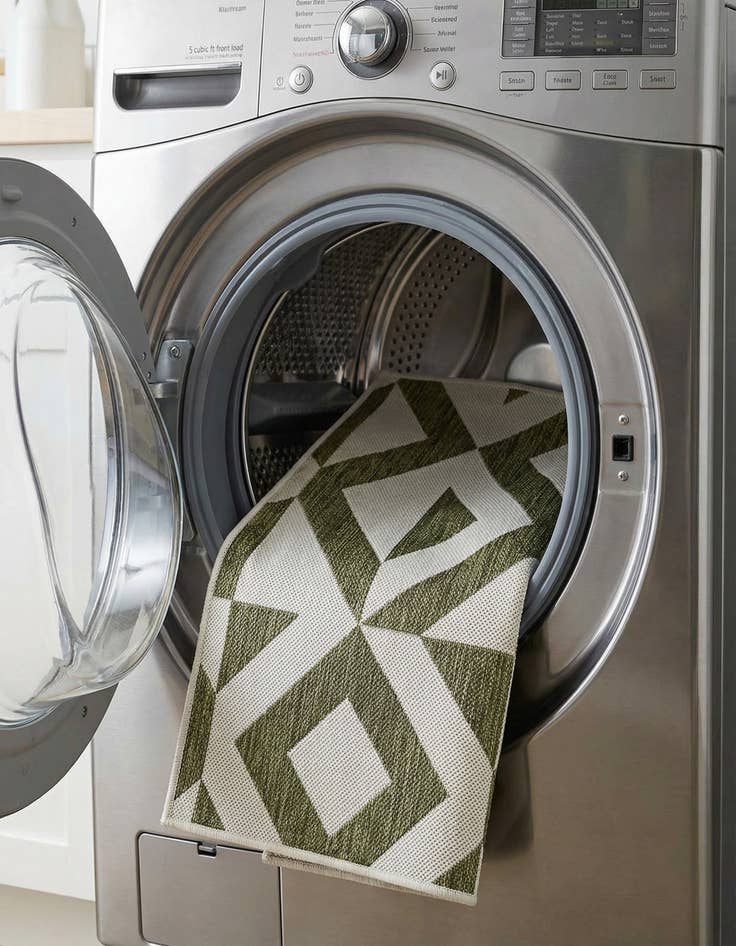 Detail image of 1' 4 x 1' 4  Washable Jill Zarin Napa Indoor / Outdoor Sample Rug