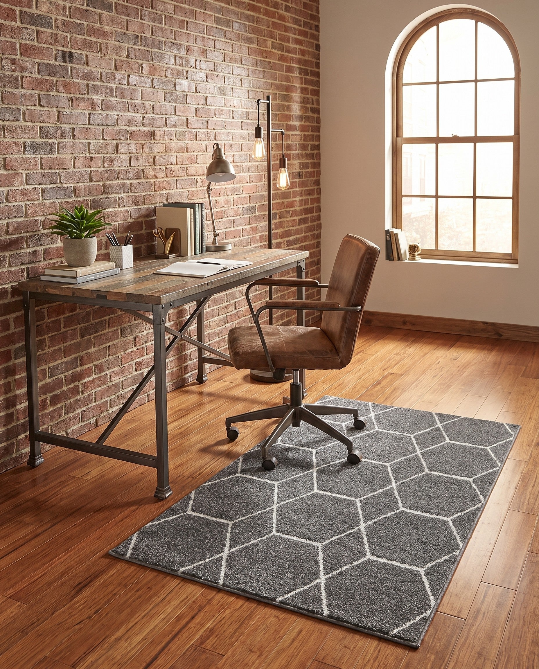 3' x 5' 3 Trellis Frieze Rug