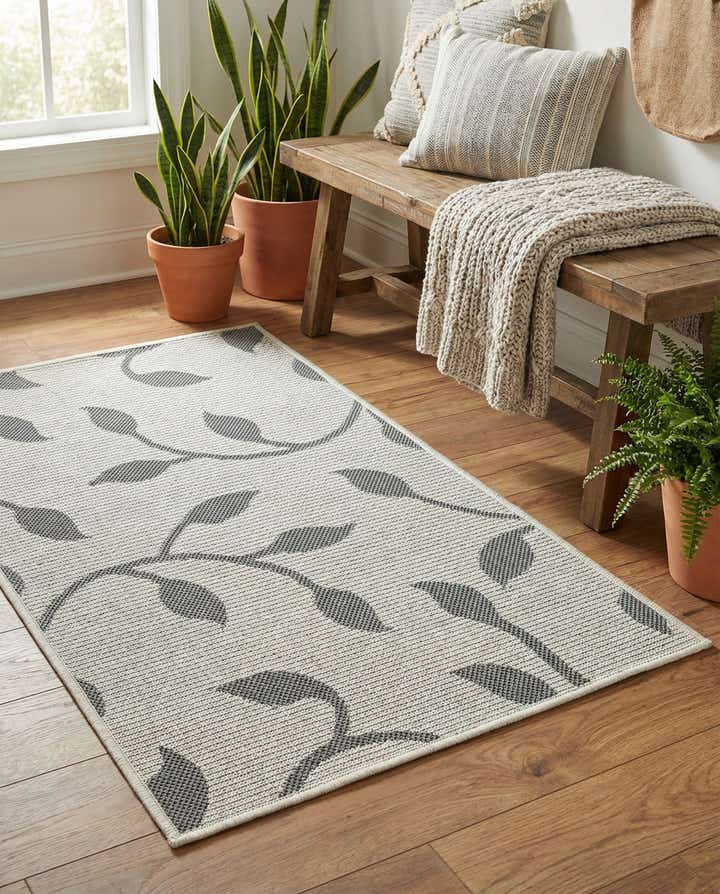 2' 2 x 3' Easy-Clean Botanical Indoor / Outdoor Rug