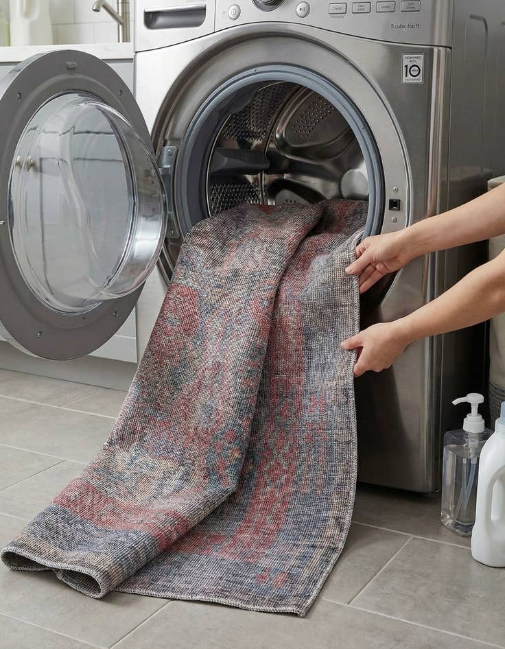 Detail image of  5' 3 x 8'  Washable Sisu Rug