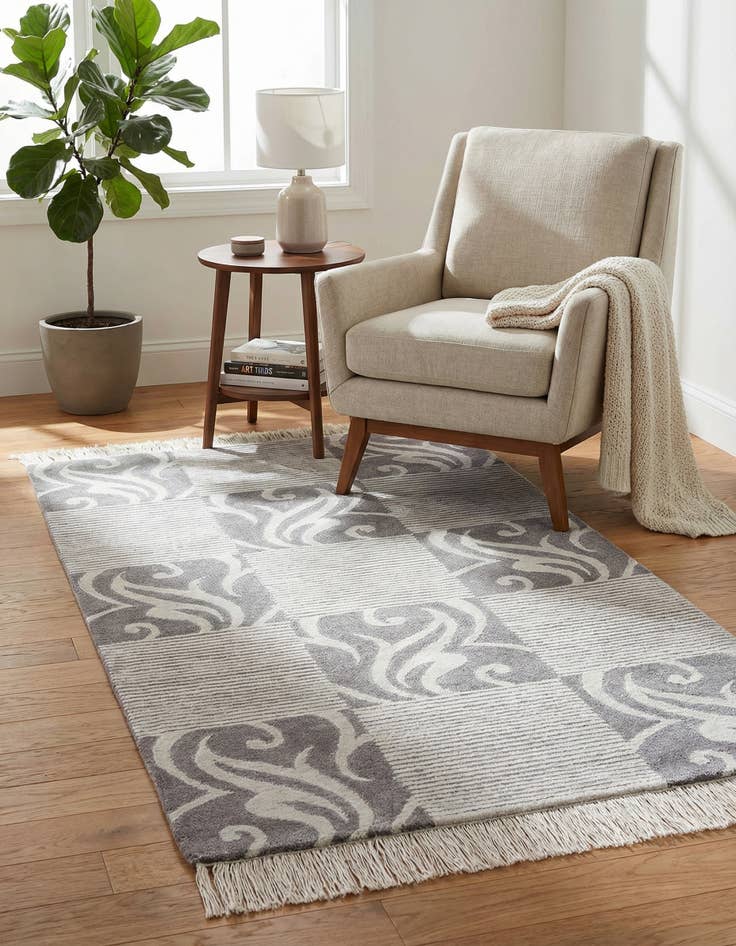 Detail image of 2' 8 x 5' 1  Hand Knotted Darya Wool Rug