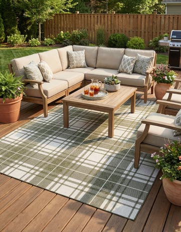 9' x 12' Easy-Clean Checkered Indoor / Outdoor Rug