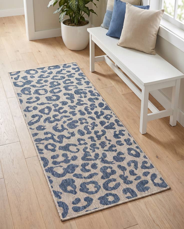Detail image of 2' x 5' Easy-Clean Safari Indoor / Outdoor Runner Rug