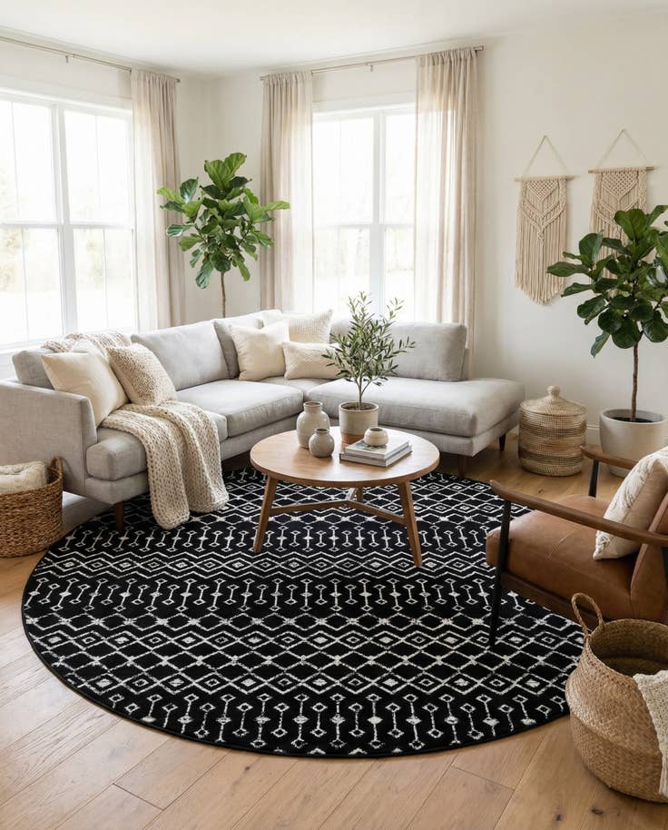 Detail image of 10' x 10' Kasbah Trellis Round Rug