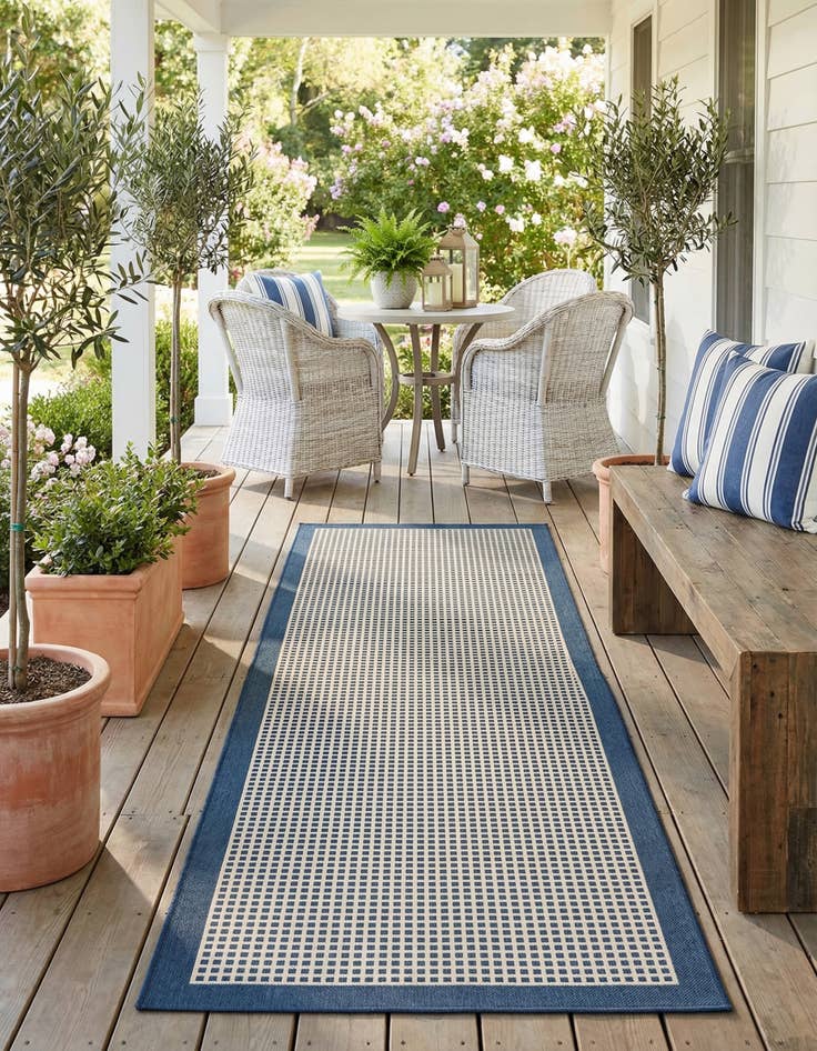 Detail image of 2' 7 x 12' Easy-Clean Border Indoor / Outdoor Runner Rug