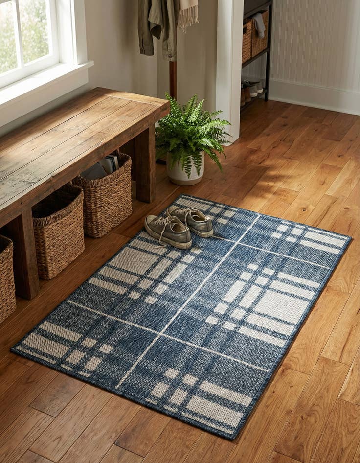 Detail image of  2' x 3'  Washable Checkered Indoor / Outdoor Rug