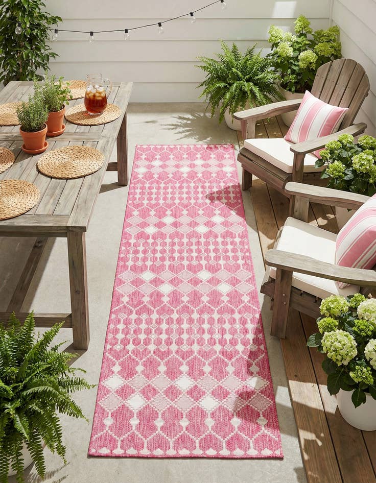 Detail image of 2' 7 x 10'  Washable Trellis Indoor / Outdoor Runner Rug