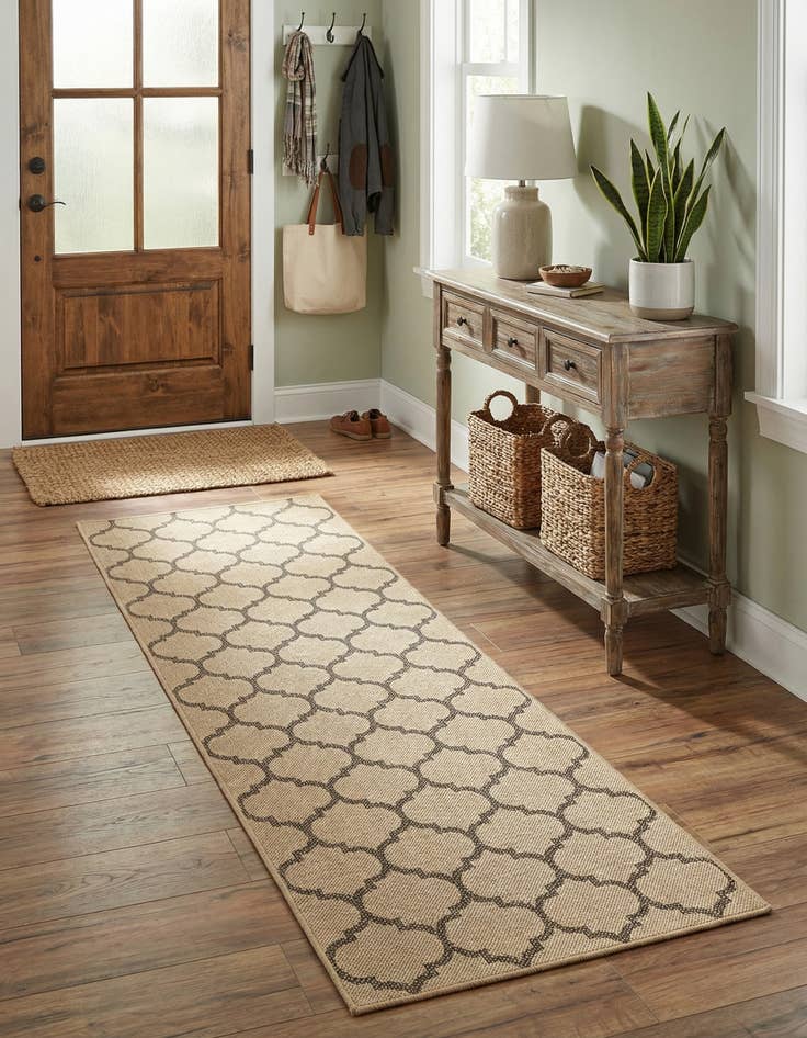 Detail image of 2' 9 x 8' Dunes Runner Rug