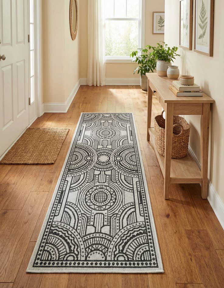 Detail image of 2' x 5' 3 Easy-Clean Traditional Indoor / Outdoor Runner Rug