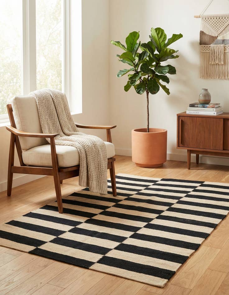 Detail image of 2' 8 x 3' 10  Hand Woven Kilim Modern Wool Rug