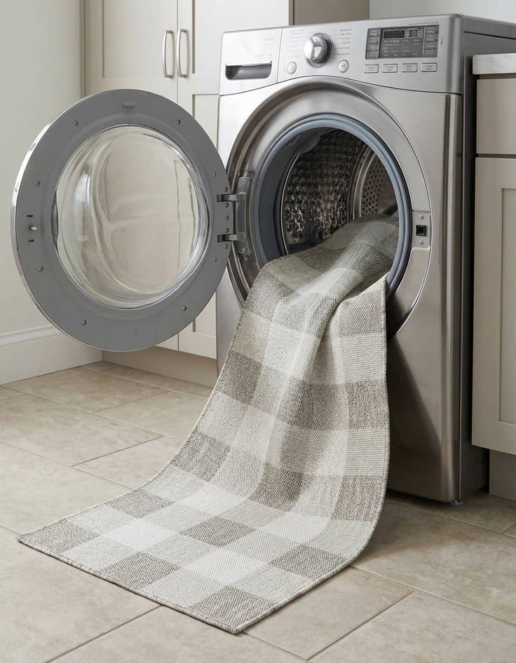 Detail image of  2' x 8'  Washable Checkered Indoor / Outdoor Runner Rug