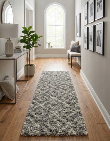 2' 7 x 12' Lattice Shag Runner Rug