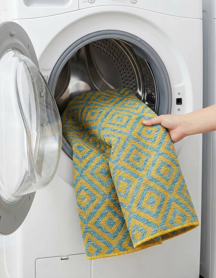 Detail image of 2' x 3'  Washable Jill Zarin Costa Rica Indoor / Outdoor Rug