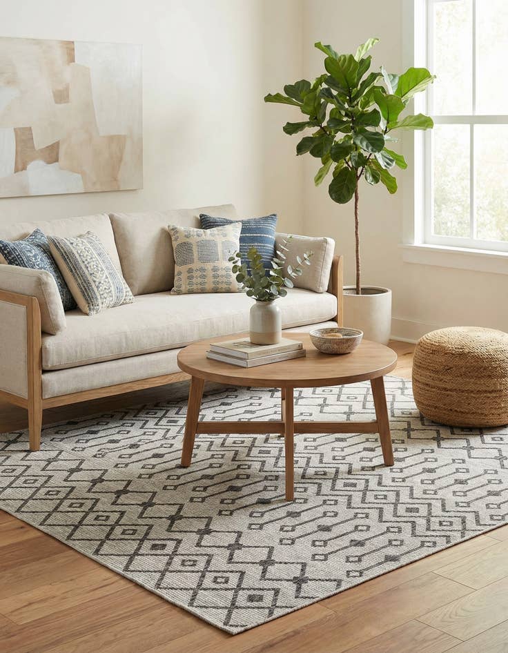 Detail image of 7' 10 x 7' 10  Washable Trellis Indoor / Outdoor Square Rug