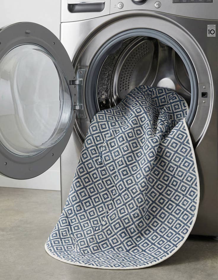 Detail image of 7' 10 x 10'  Washable Jill Zarin Costa Rica Indoor / Outdoor Oval Rug