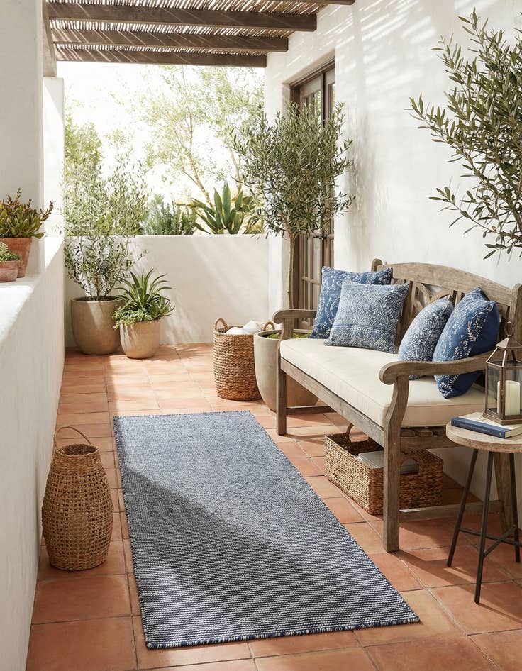 Detail image of 2' 7 x 8' Easy-Clean Jill Zarin Palm Springs Indoor / Outdoor Runner Rug