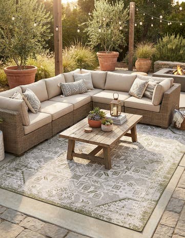 10' x 14' Easy-Clean Aztec Indoor / Outdoor Rug