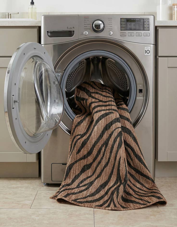 Detail image of 3' x 5' 3  Washable Safari Indoor / Outdoor Rug