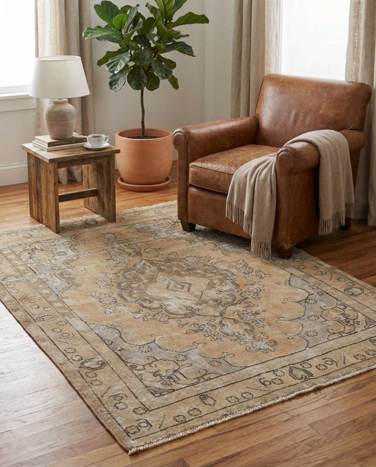 Detail image of 4' 6 x 5' 8 Hand Knotted Ultra Vintage Persian Wool Rug