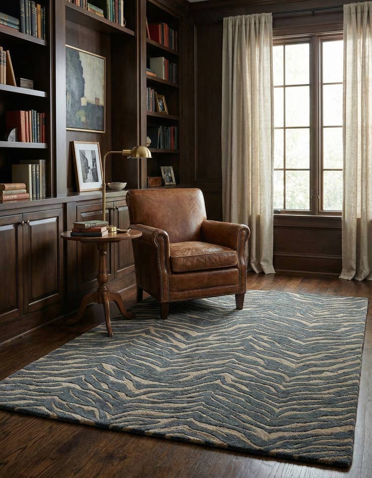 Detail image of 5' x 7' 5 Luna Wool Rug